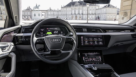 &bdquo;Audi&ldquo; atskleidė &bdquo;Audi e-tron&ldquo; elektromobilio salono i&scaron;vaizdą