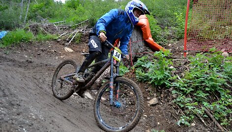 Rokas Sviderskis dviračių &bdquo;downhill&ldquo; varžybose