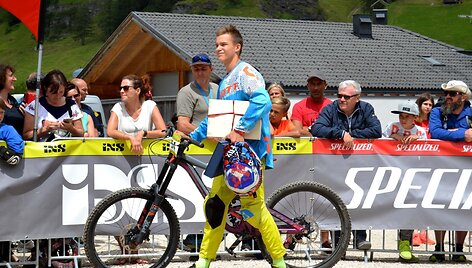Rokas Sviderskis dviračių &bdquo;downhill&ldquo; varžybose