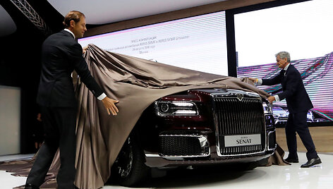 V.Putino automobilis &ndash; &bdquo;Aurus&nbsp;Senat&nbsp;Limousine&ldquo; 