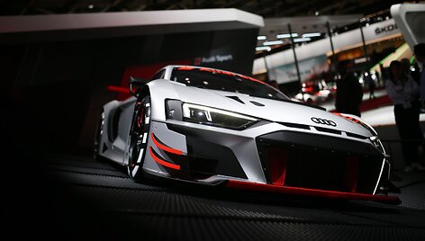 Paryžiuje demonstruojamas &bdquo;Audi R8 LMS&ldquo;