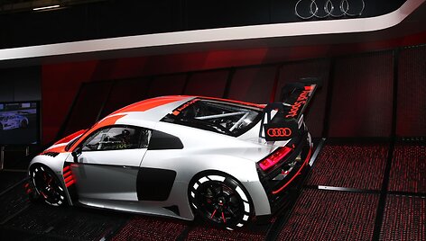 Paryžiuje demonstruojamas &bdquo;Audi R8 LMS&ldquo;