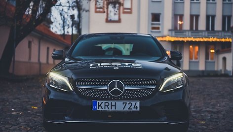 Mercedes-Benz C-Class - 4,4 l