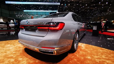 BMW 7 Ženevos automobilių parodoje