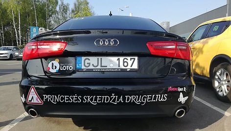 15min skaitytojų balsai lėmė ekipažo „Baltijos loto princesės“  automobilio „Audi A6“ pergalę.