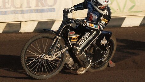 Lenktynių metu žuvo Didžiosios Britanijos čempionas, motociklininkas Lee Richardsonas