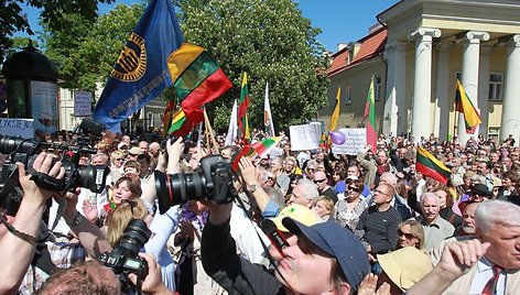 Drąsiaus Kedžio šalininkų minia Vilniuje susirinko į „Teisingumo eiseną“
