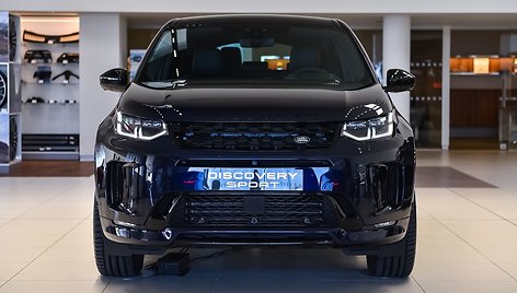 Atletiškas, intelektualus ir nebijantis purvo „Discovery Sport“