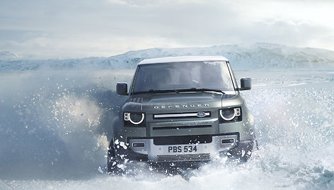 Frankfurto mugė: naujas „Land Rover Defender“ – lyg iš filmo apie Džeimsą Bondą