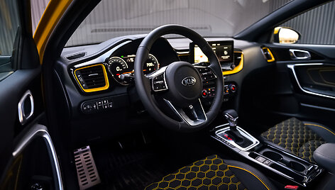 Konkursas &bdquo;Lietuvos metų automobilis 2020": pretendentas KIA X Ceed