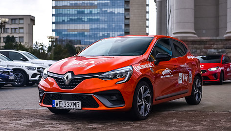 Renault Clio, konkurso „Metų automobilis 2020“ dalyviai prie Martyno Mažvydo bibliotekos