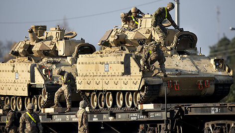 Bradley &scaron;arvuota kovos ma&scaron;ina &bdquo;Bradley Fighting Vehicle&ldquo; 