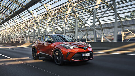 Atnaujintas Toyota C-HR