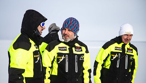 Karolis Mieliauskas su kitais motociklininkais sieks Guinnesso rekordo, važiuodami Baikalo ledu