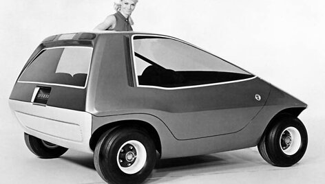1967 metais pristatytas elektromobilis &bdquo;AMC Amitron&ldquo;