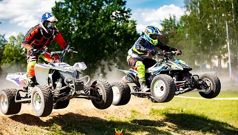 &bdquo;SuperMoto&ldquo; čempionato Elektrėnuose įspūdingiausios akimirkos