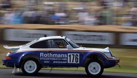 Dakaro raliui ruo&scaron;tas 911 buvo labai greitas ir ant kelio, ir bekelėje. (Morio, Wikimedia(CC BY-SA 2.0)