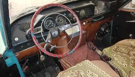 Lietuvi&scaron;kas savadarbis automobilis &bdquo;Luodis&ldquo;