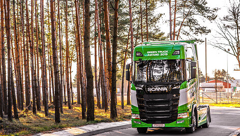 Vilkikas &bdquo;Scania 450 S&ldquo;