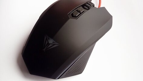 Vos 17 eurų kainuojanti &bdquo;Patriot Viper V530&ldquo; pelė
