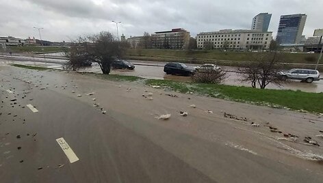 Vilnius, patvinusi Upės gatvė