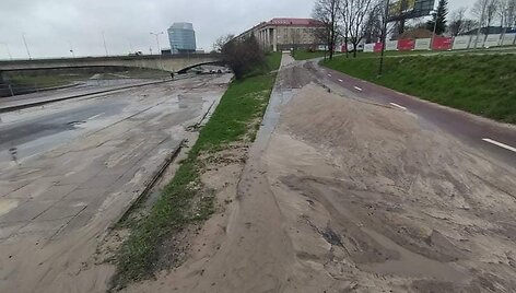 Vilnius, patvinusi Upės gatvė