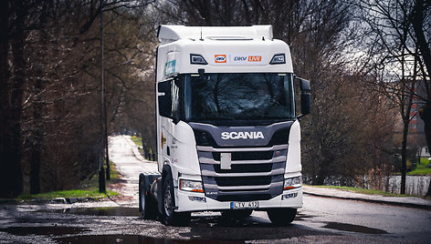 Dujomis varomas vilkikas „Scania R 410 LNG“