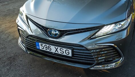 Atnaujinta &bdquo;Toyota Camry Hybrid&ldquo;