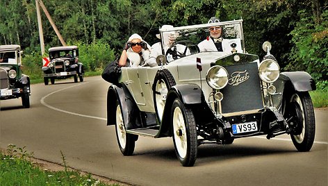 Biržuose vykęs senovinių automobilių festivalis „Nesenstanti klasika 2021“