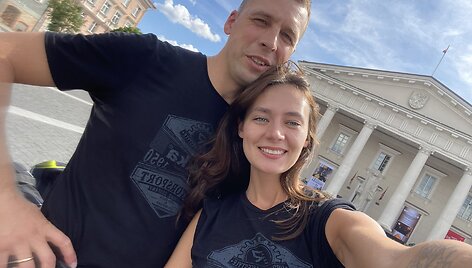 Arūnas Gelažninkas su žmona Emilija keliavo motociklais