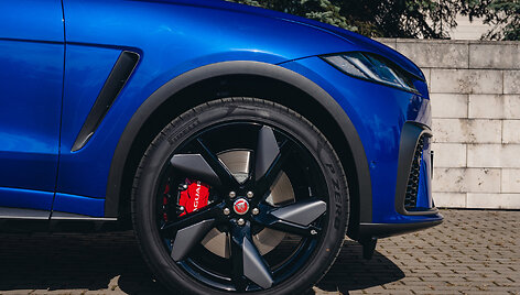 &bdquo;Jaguar F-Pace SVR&ldquo; su V8 varikliu