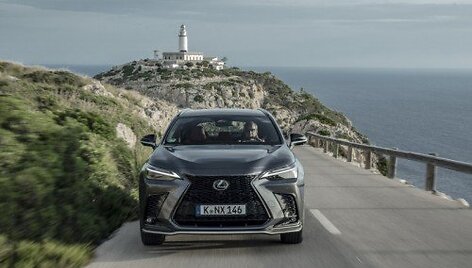 Visureigis &bdquo;Lexus NX450h+&ldquo;