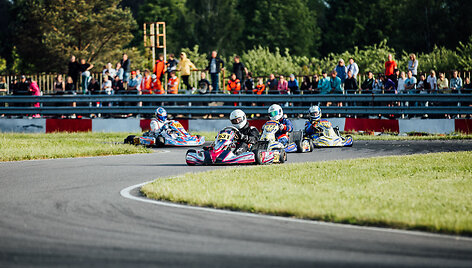 Anyk&scaron;čiuose paai&scaron;kės kartingų čempionato nugalėtojai