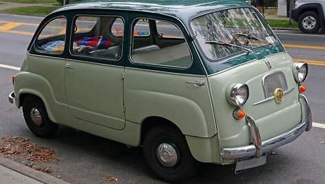 1959-ųjų Fiat 600 Multipla su į priešingomis kryptimis atidaromomis durelėmis. (Mr.choppers, Wikimedia(CC BY-SA 3.0)