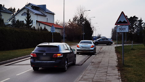 Panaikinti saugumo kalneliai Salotės gatvėje Vilniuje