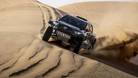 Dakaro Toyota Hilux T1+