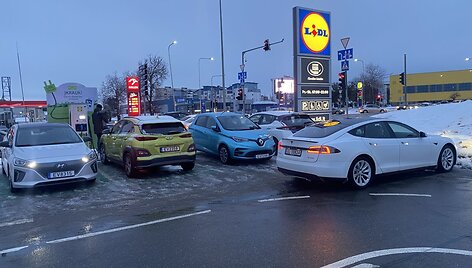 LIDL įkrovimo stotelė Vilniuje