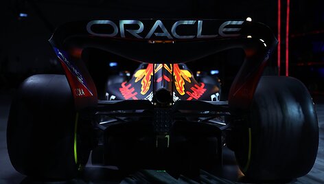 Red Bull pristatė 2022 m. Formulės 1 automobilį RB18