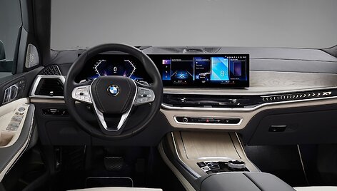 Atnaujintas BMW X7