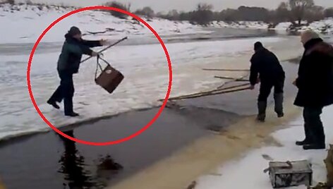 Plonas Nevėžio ledas nejuokais i&scaron;gąsdino žvejus