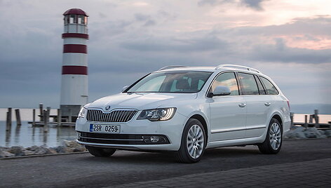 Atnaujinto antrosios kartos &bdquo;&Scaron;koda Superb&ldquo; modelio pristatymas Vienoje