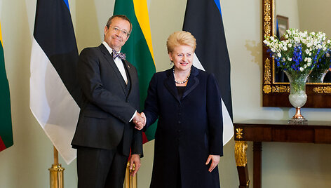 Lietuvos Respublikos Prezidentės Dalios Grybauskaitės kvietimu su valstybiniu vizitu Lietuvoje lankėsi Estijos Prezidentas Toomas Hendrikas Ilvesas su žmona Evelin Ilves.