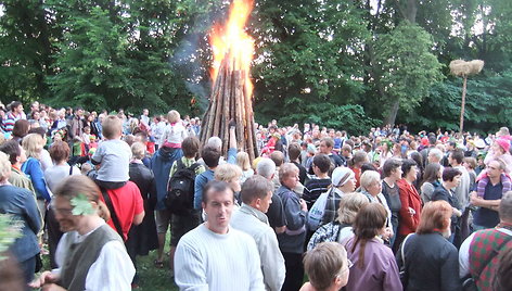 Rasos (Joninių) šventė Verkių regioniniame parke