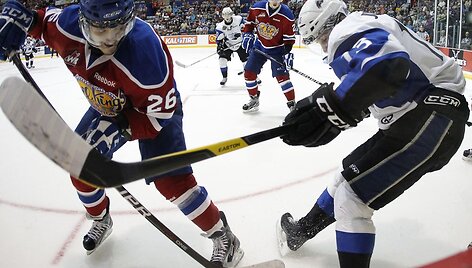 Kristianas Pel&scaron;as žaidė Edmontono komandoje &bdquo;Oil Kings&ldquo; (kairėje)