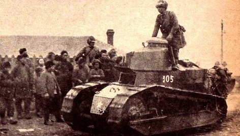 Japonijos Renault FT, vadinti FT-Ko, Mandžiūrijoje 1932 metais. (Tokyo Nichinichi Shimbun, Wikimedia)