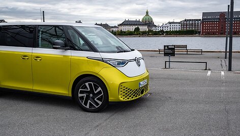 Naujas elektromobilis: penkiavietis ID. BUZZ
