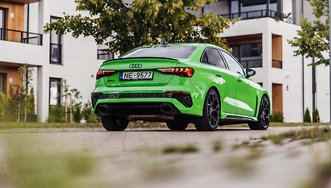 Pretendentas tapti Lietuvos metų automobiliu 2023 m.: Audi RS3 Limousine