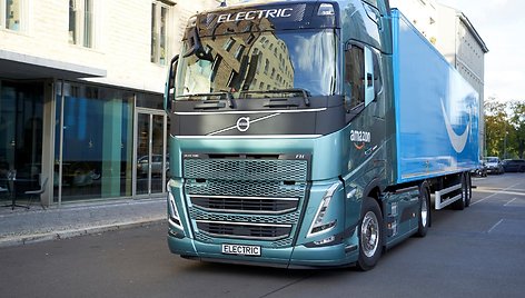 Elektra varomas Amazon sunkvežimis Volvo FH Electric (Gamintojo nuotr.)