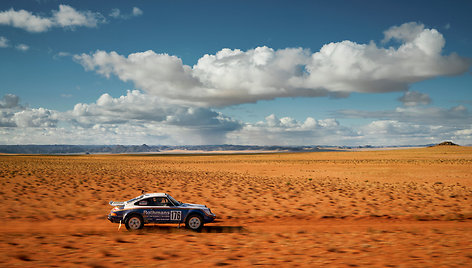 Porsche pristatė modelį „911 Dakar“