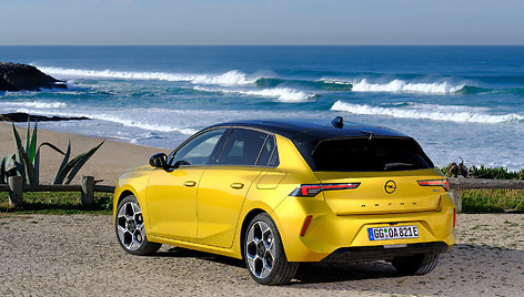 Pretendentas tapti „Lietuvos metų automobiliu 2023 m.“ Opel Astra